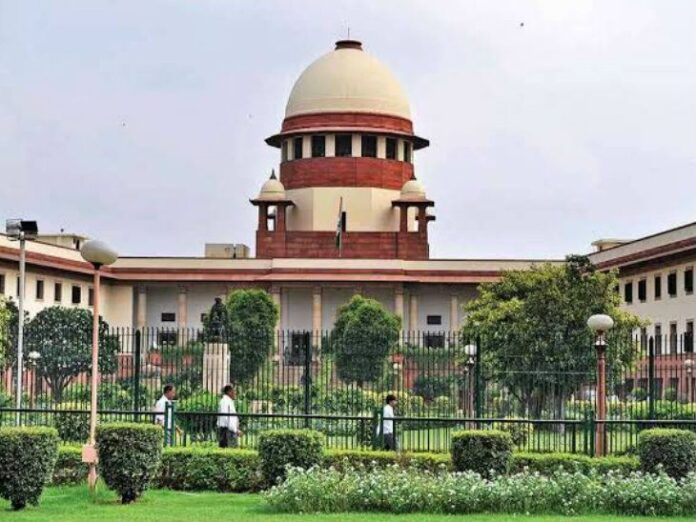 सीईसी-ईसी की नियुक्ति वाले नए कानून पर रोक नहीं: SC ने केंद्र को नोटिस जारी किया; कहा- एक्ट के प्रावधानों की वैधता की जांच हो