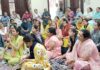 स्वामी ज्ञानानंद महाराज के अवतरण दिवस पर कीर्तन व भंडारा आयोजित संकीर्तण करते हुए श्रद्धालु