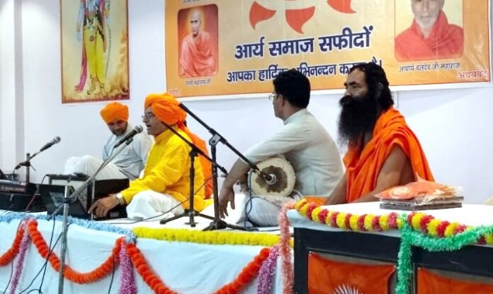 31SFDM3 श्रद्धालुओं को संबोधित करते हुए वक्तागण