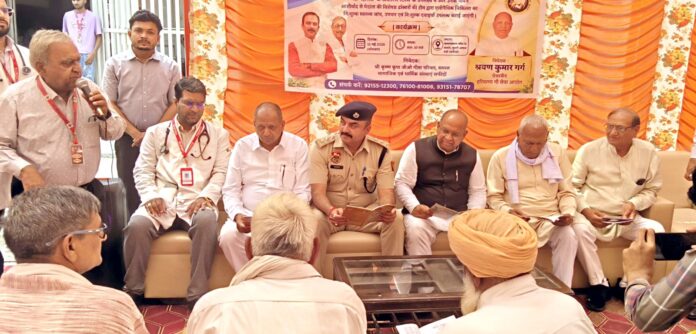 कार्यक्रम में मौजूद अतिथिगण