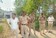 फायर ब्रिगेड की देरी से रेलवे को भारी नुकसान मौके पर पहुंचे अधिकारी व पुलिस