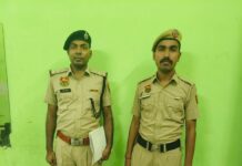 चोरी के मामले में दो आरोपी गिरफ्तार, 12 हजार रुपए बरामद पुलिस की गिरफ्त में दोनों आरोपी