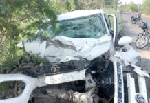 सफीदों में भीषण सड़क हादसा, प्राइवेट बस और कार की टक्कर दुर्घटनाग्रस्त कार