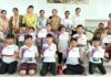 बाल योग शिविर का हुआ भव्य समापन प्रतिभागी बच्चों को सम्मानित करते हुए अतिथिगण