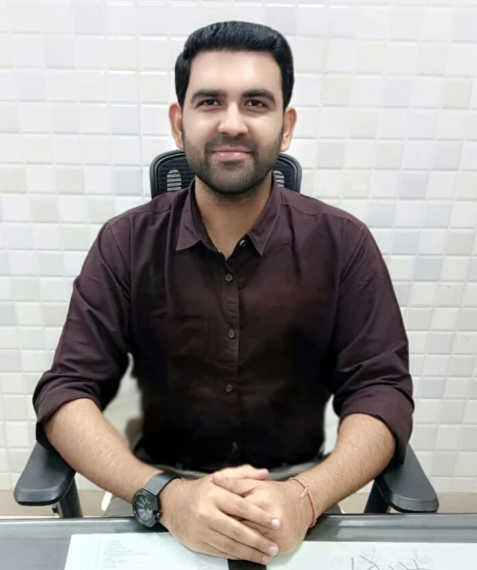 एसडीएम पुलकित मल्होत्रा