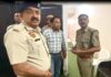 सफीदों के एक होटल में पुलिस टीम की रेड, तीन लड़कियां बरामद मौके पर रेड करती हुए डीएसपी गौरव शर्मा व एसएचओ राजकुमार राणा व अन्य