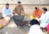 दादा खेड़ा मंदिर में उमड़ा आस्था का सैलाब, सैकड़ों श्रद्धालुओं ने लिया भंडारे में प्रसाद पूजा-अर्चना में भाग लेते हुए श्रद्धालुगण