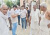 मुआना में विकास कार्यों पर उठे सवाल, एंटी करप्शन ब्यूरो की टीम ने किया मौके पर निरीक्षण गांव में जांच करते हुए एसीबी के अधिकारी